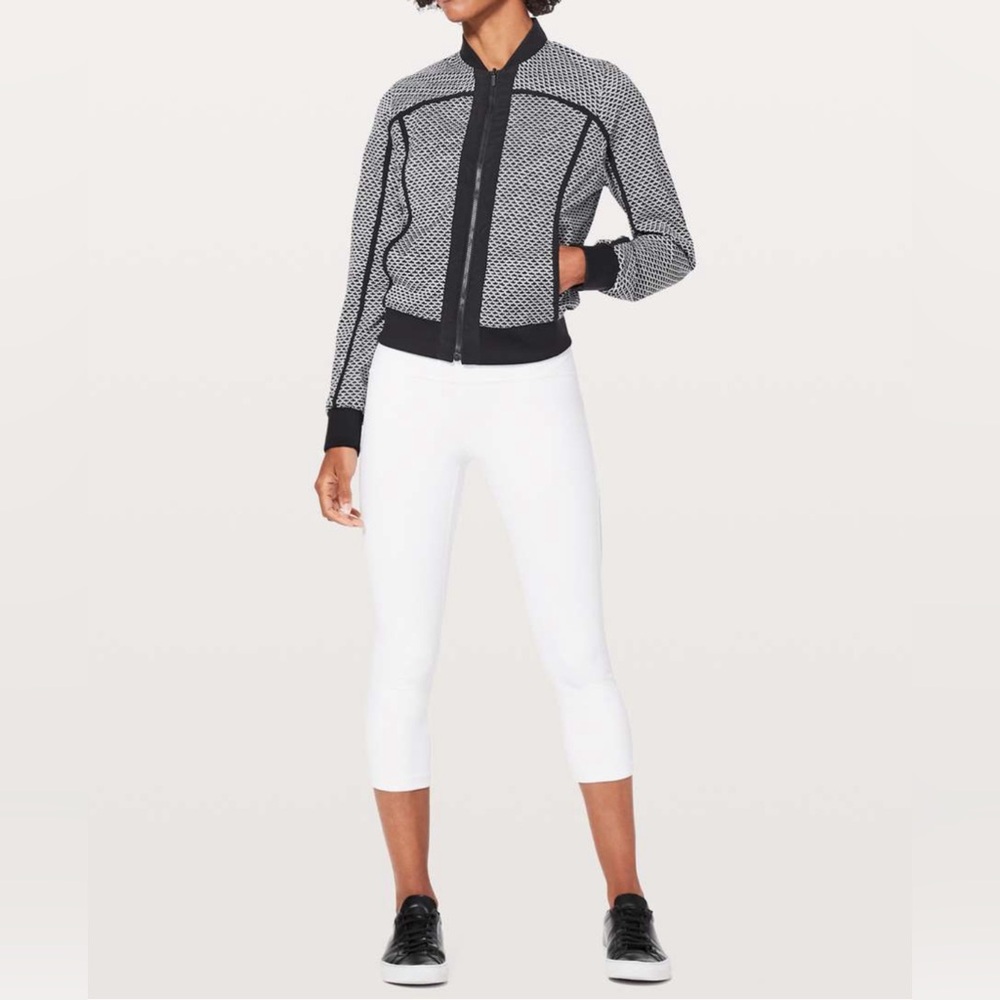 LULULEMON -  Reversible Bomb Around Jacket. Very good preowned condition.